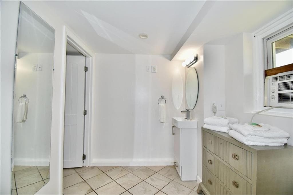 Condominium at 20 Winnipaug Road UNIT B6, Westerly, photo 12 of 15