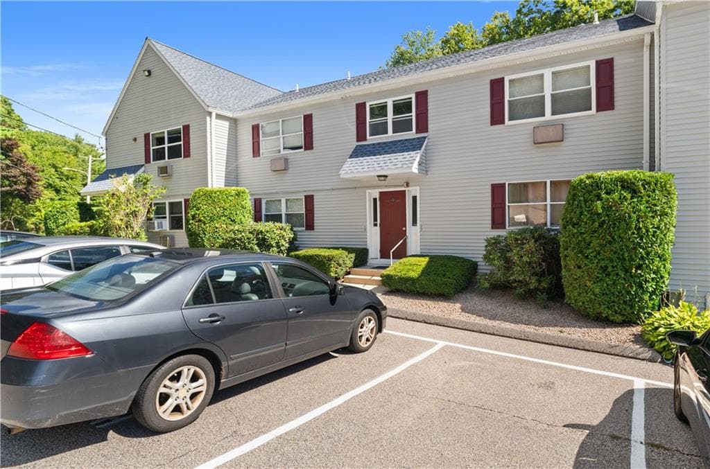 Condominium at 15 Apache Drive UNIT F, Westerly, photo 2 of 22