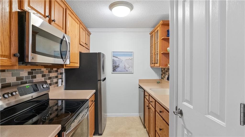 Condominium at 15 Apache Drive UNIT F, Westerly, photo 9 of 22