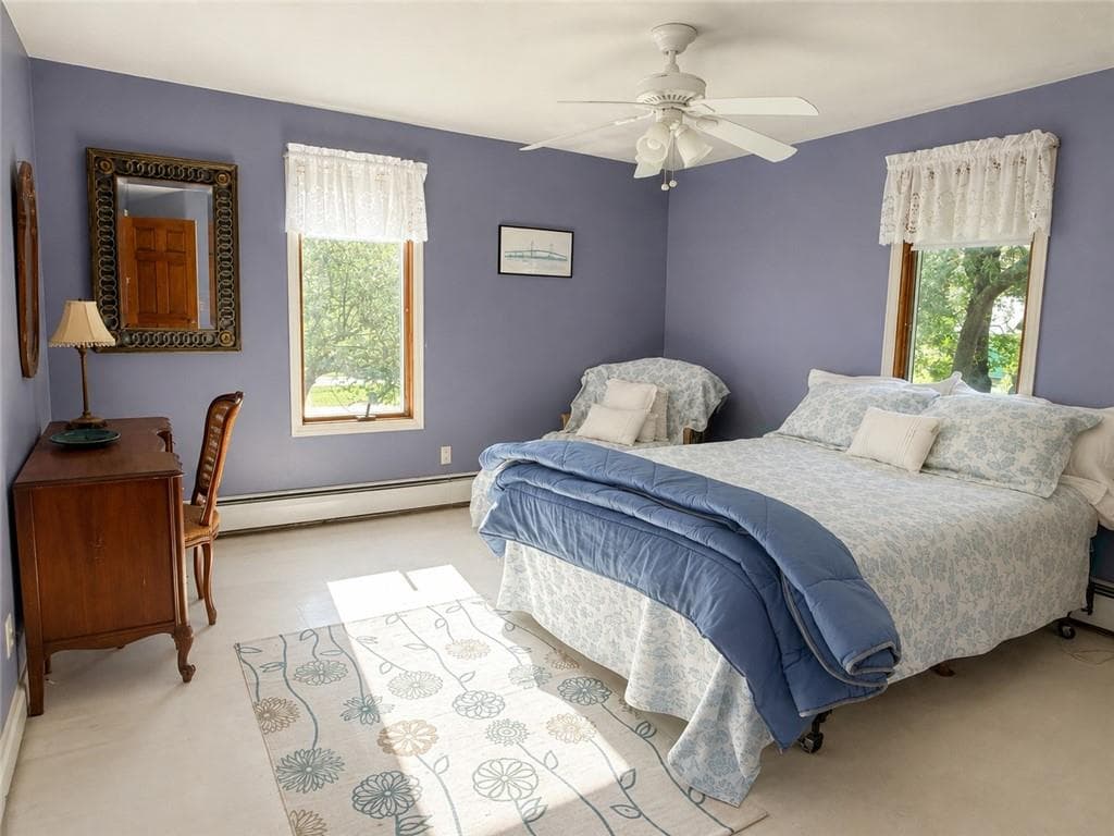 Single Family Residence at 027 Sunset Hill Avenue, Portsmouth, photo 15 of 20