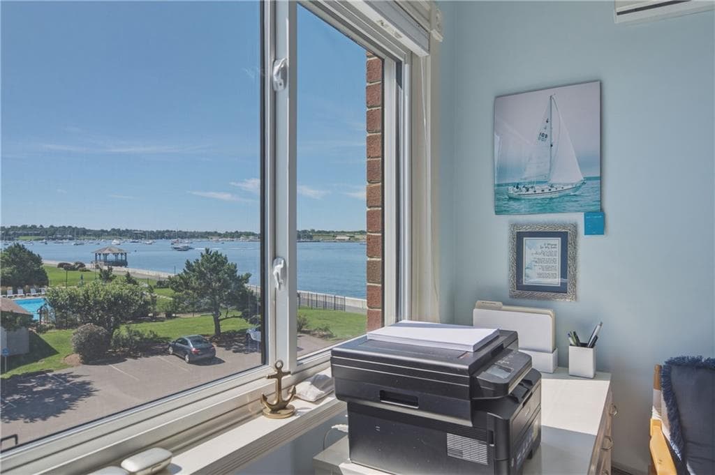Condominium at 1314 Capella South UNIT 1314, Newport, photo 27 of 48