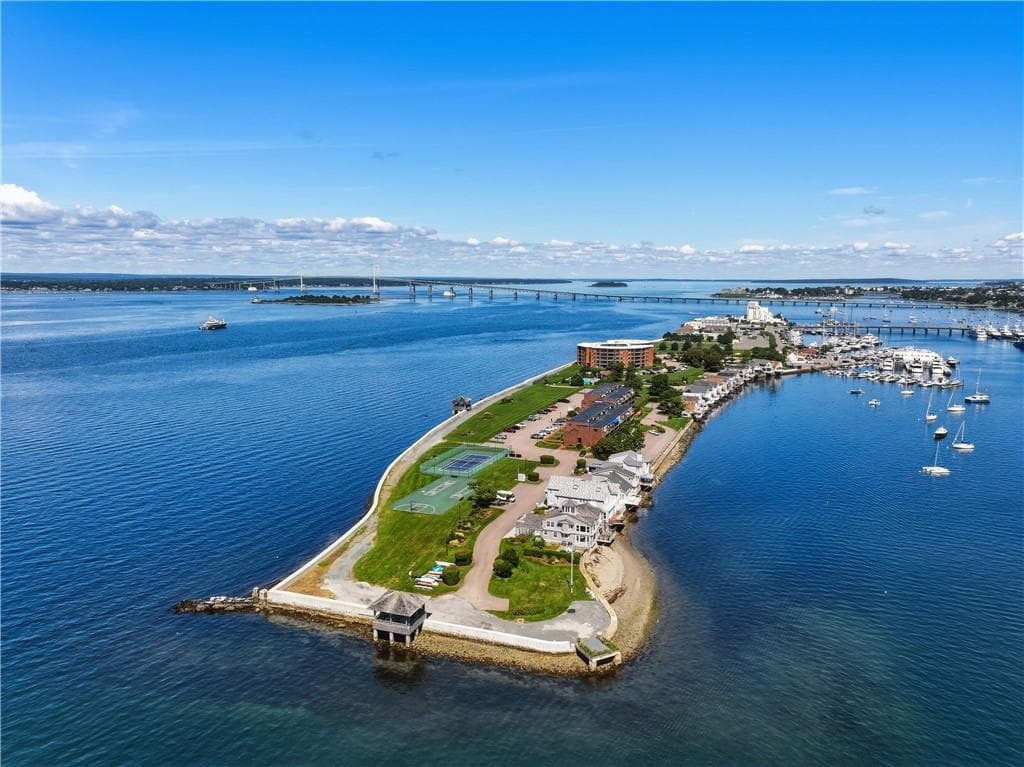 Condominium at 1314 Capella South UNIT 1314, Newport, photo 42 of 48