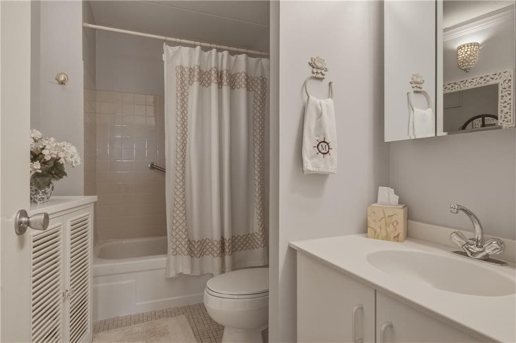 Condominium at 1314 Capella South UNIT 1314, Newport, photo 22 of 48
