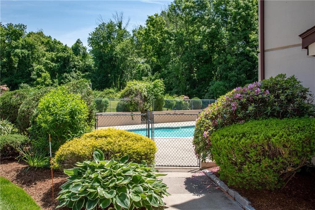 Condominium at 185 Manville Hill Rd Road UNIT 506, Cumberland, photo 5 of 22
