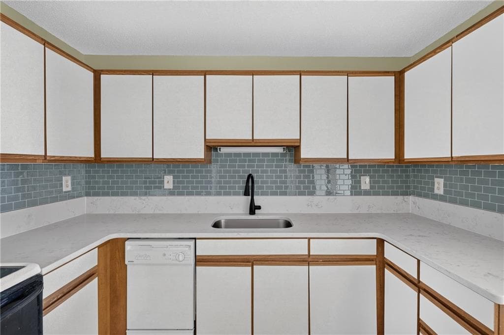 Condominium at 728 Beverage Hill Avenue UNIT 17, Pawtucket, photo 14 of 20