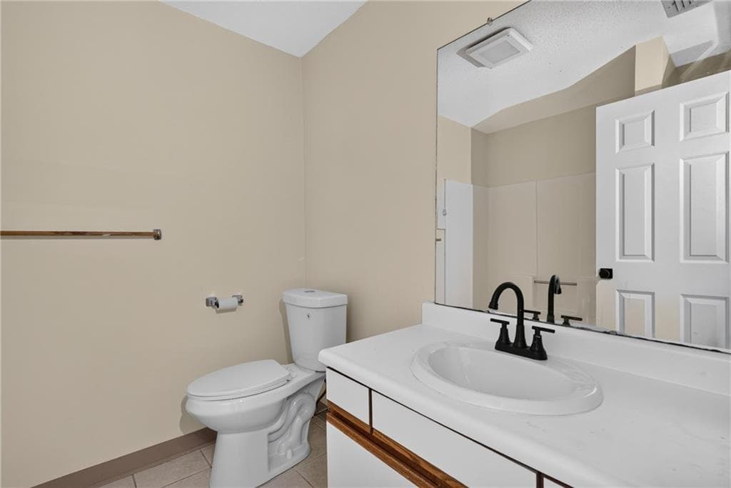 Condominium at 728 Beverage Hill Avenue UNIT 17, Pawtucket, photo 8 of 20