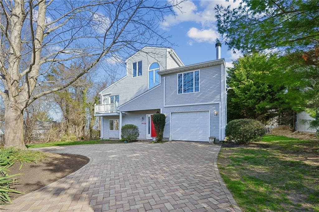Single Family Residence at 94 Spindrift Street, Jamestown, photo 2 of 25
