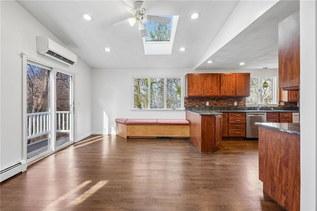 Single Family Residence at 94 Spindrift Street, Jamestown, photo 11 of 25