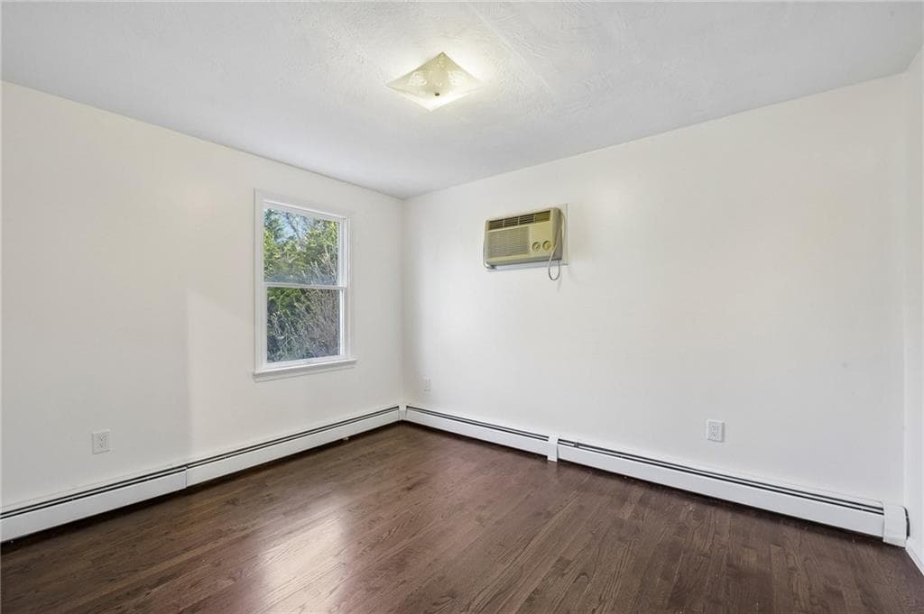 Single Family Residence at 94 Spindrift Street, Jamestown, photo 21 of 25