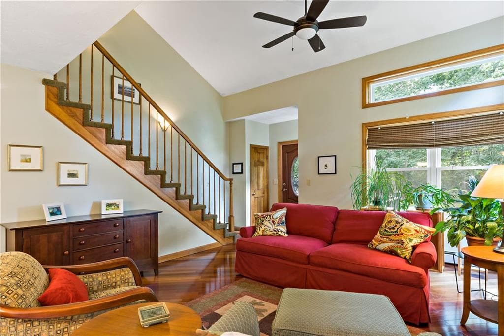 Single Family Residence at 130 K G Ranch Road, Richmond, photo 7 of 49