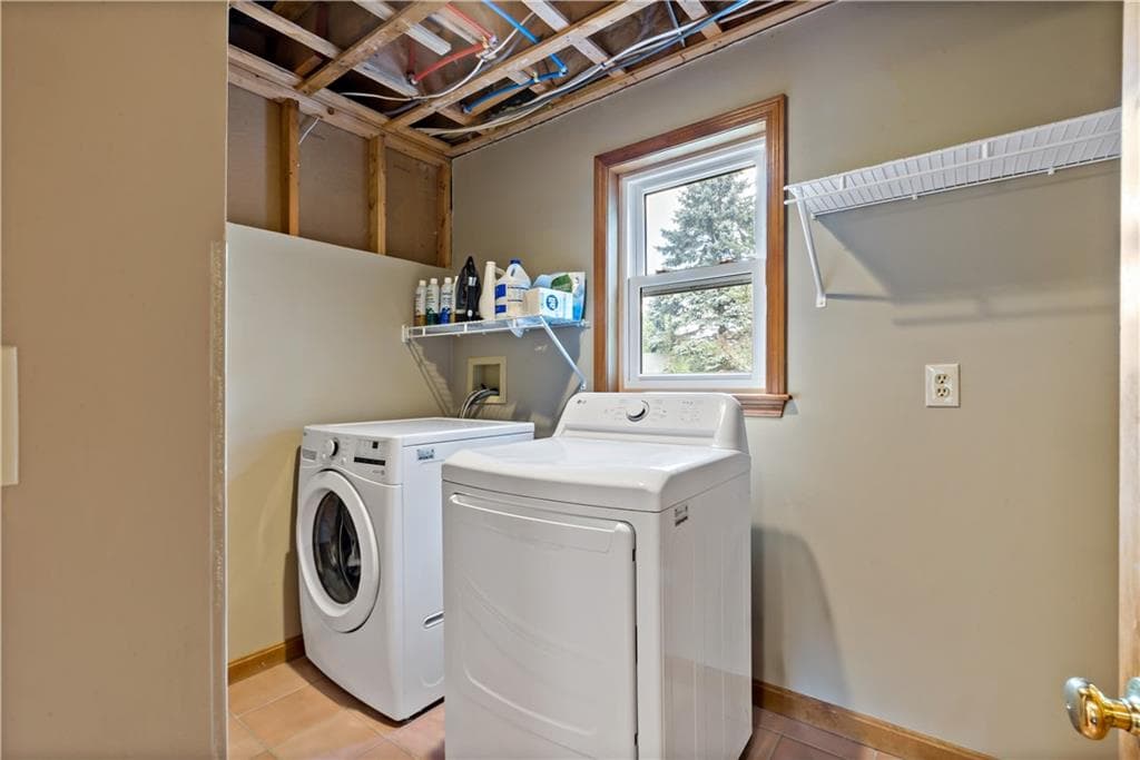 Single Family Residence at 130 K G Ranch Road, Richmond, photo 24 of 49