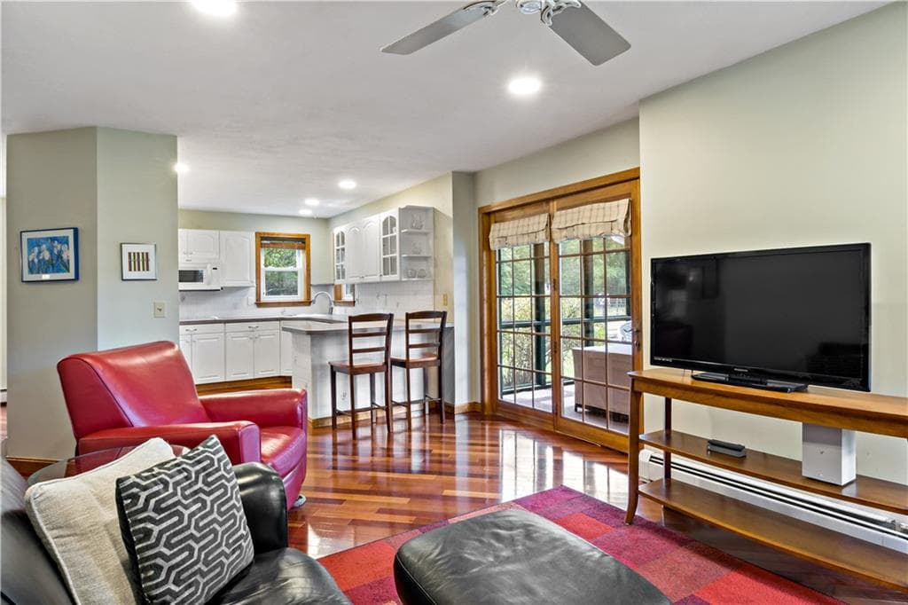 Single Family Residence at 130 K G Ranch Road, Richmond, photo 18 of 49