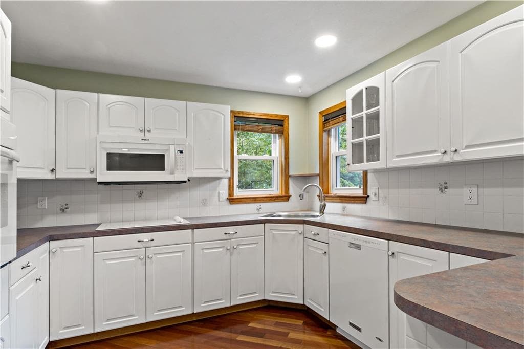 Single Family Residence at 130 K G Ranch Road, Richmond, photo 11 of 49