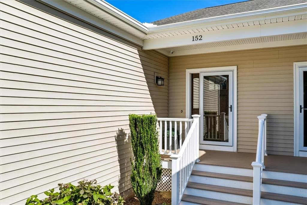 Condominium at 152 Allegra Lane, North Kingstown, photo 4 of 47