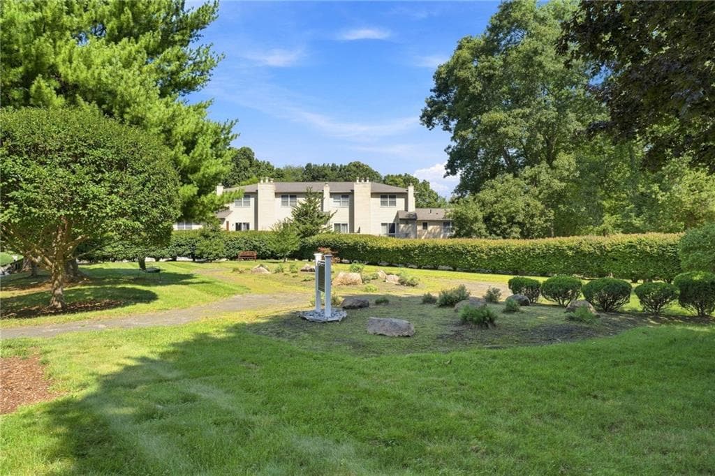 Condominium at 106 Trellis Drive, West Warwick, photo 30 of 30