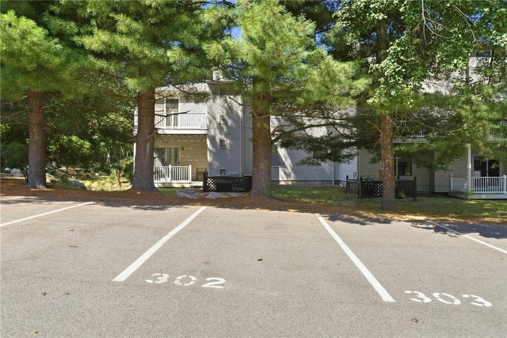 Condominium at 106 Trellis Drive, West Warwick, photo 29 of 30