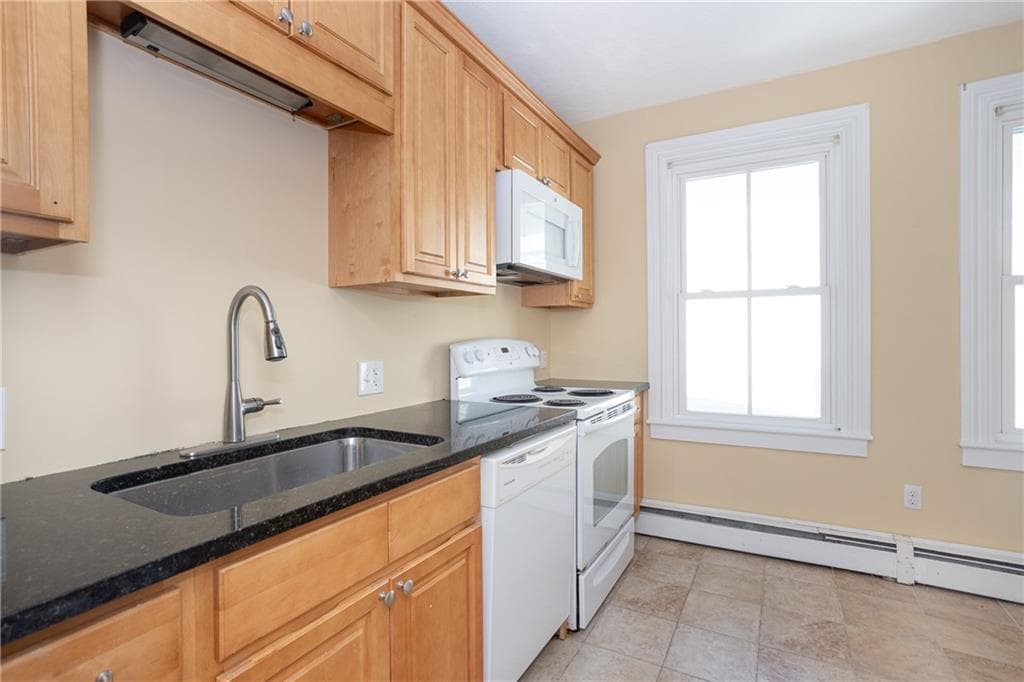 Condominium at 85 Mill Street UNIT 2, Newport, photo 9 of 27
