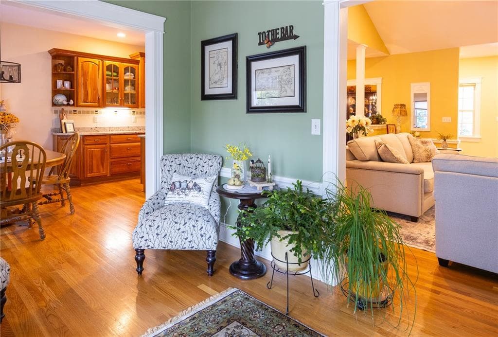 Single Family Residence at 20 Tea House Lane, Warwick, photo 16 of 31
