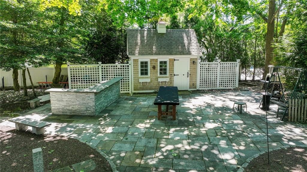 Single Family Residence at 20 Tea House Lane, Warwick, photo 9 of 31