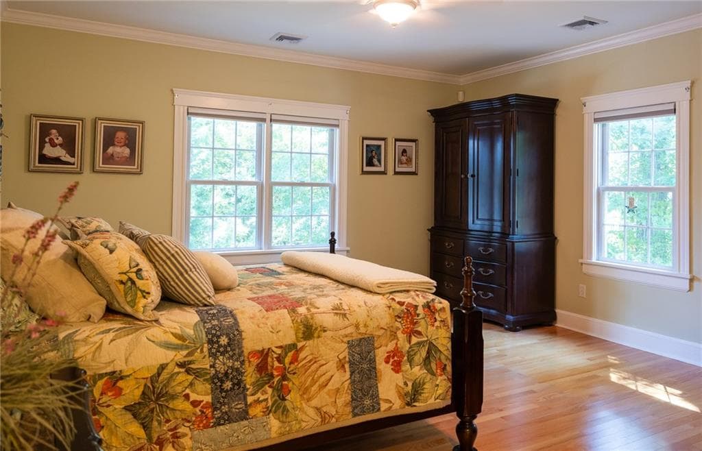Single Family Residence at 20 Tea House Lane, Warwick, photo 19 of 31