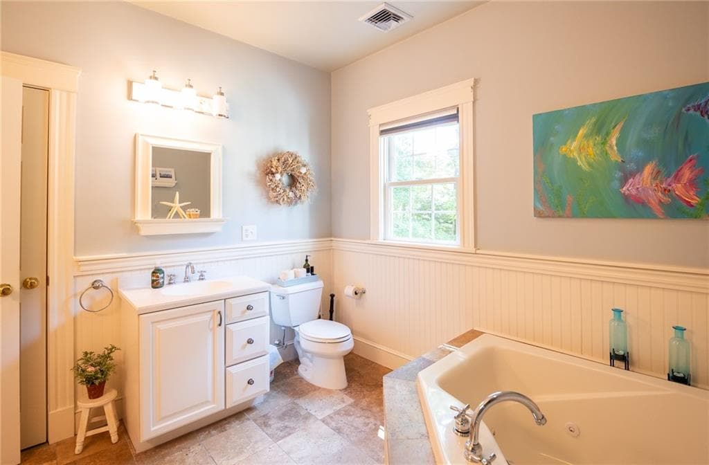 Single Family Residence at 20 Tea House Lane, Warwick, photo 21 of 31