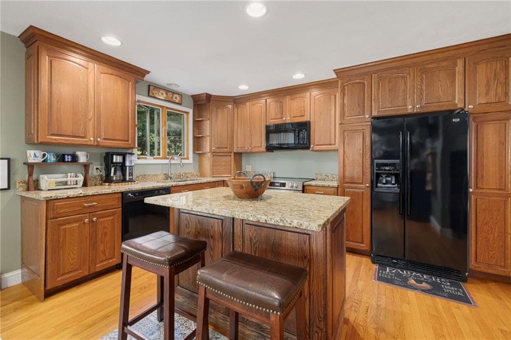Single Family Residence at 702 Gardner Road, Exeter, photo 15 of 44