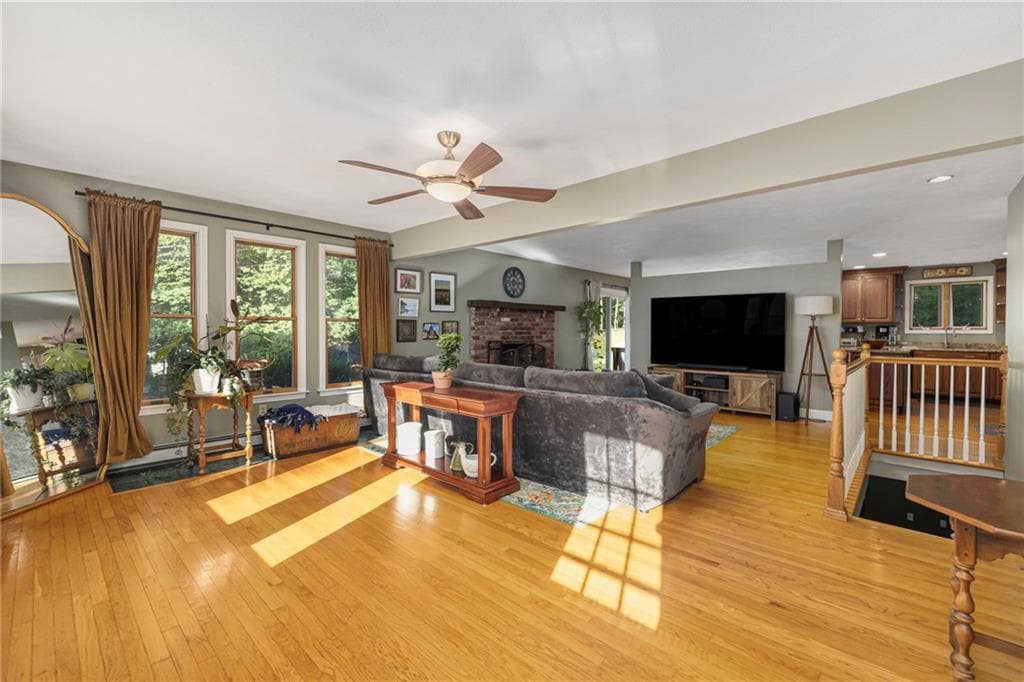 Single Family Residence at 702 Gardner Road, Exeter, photo 4 of 44