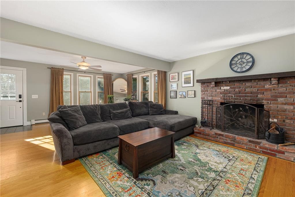 Single Family Residence at 702 Gardner Road, Exeter, photo 8 of 44