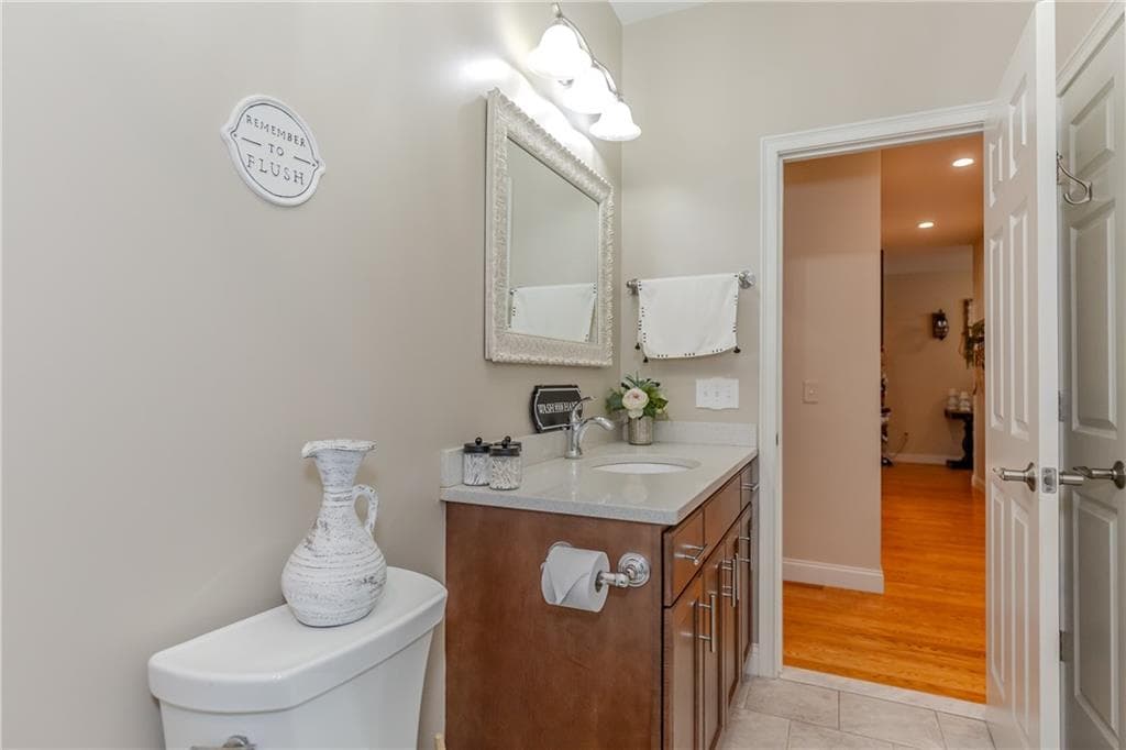 Condominium at 160 Allegra Lane, North Kingstown, photo 16 of 28