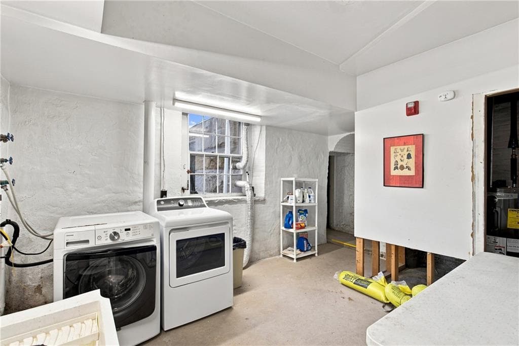 Condominium at 12 Mount Vernon Street UNIT 4, Newport, photo 34 of 50