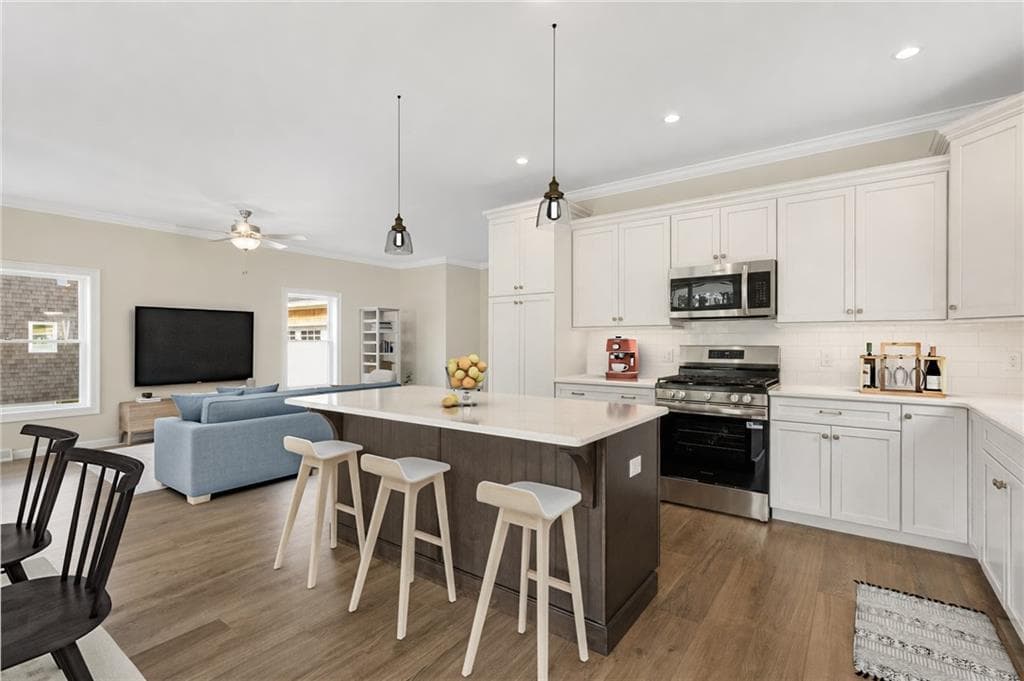 Condominium at 575 South Shore Village Boulevard, South Kingstown, photo 13 of 48