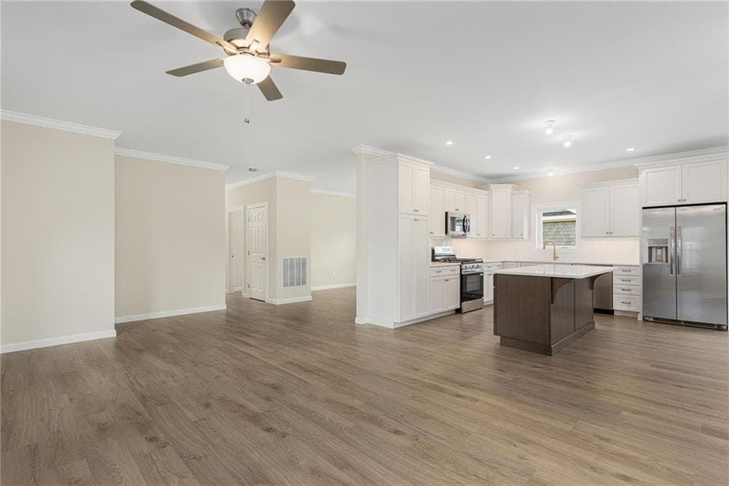 Condominium at 575 South Shore Village Boulevard, South Kingstown, photo 3 of 48