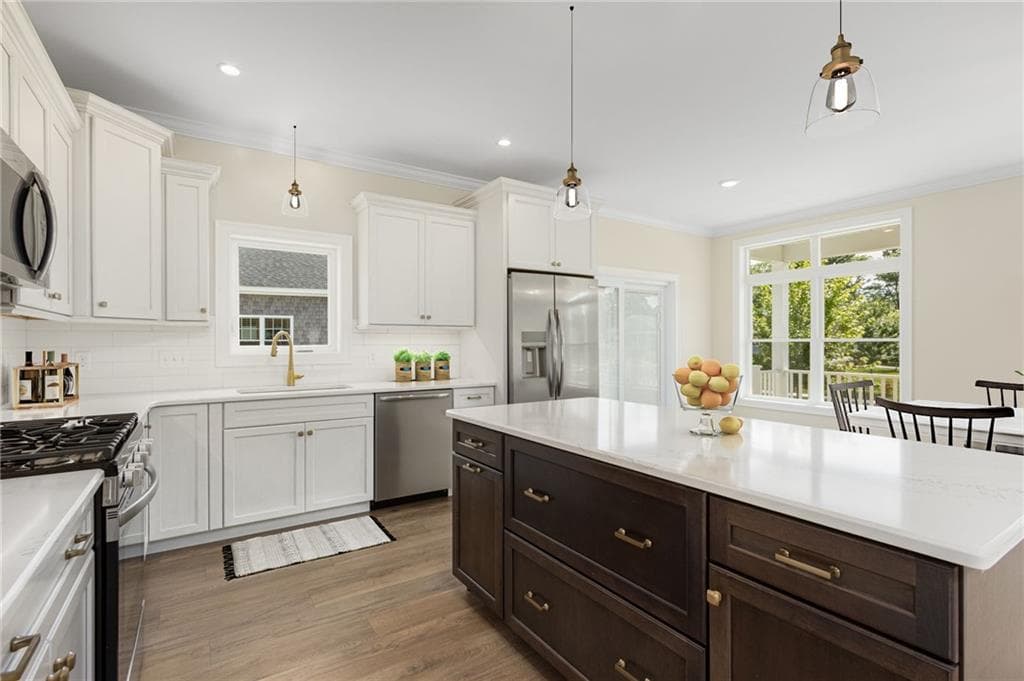 Condominium at 575 South Shore Village Boulevard, South Kingstown, photo 10 of 48