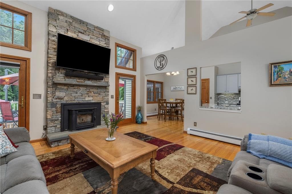 Single Family Residence at 42 Deer Run Drive, West Greenwich, photo 16 of 50