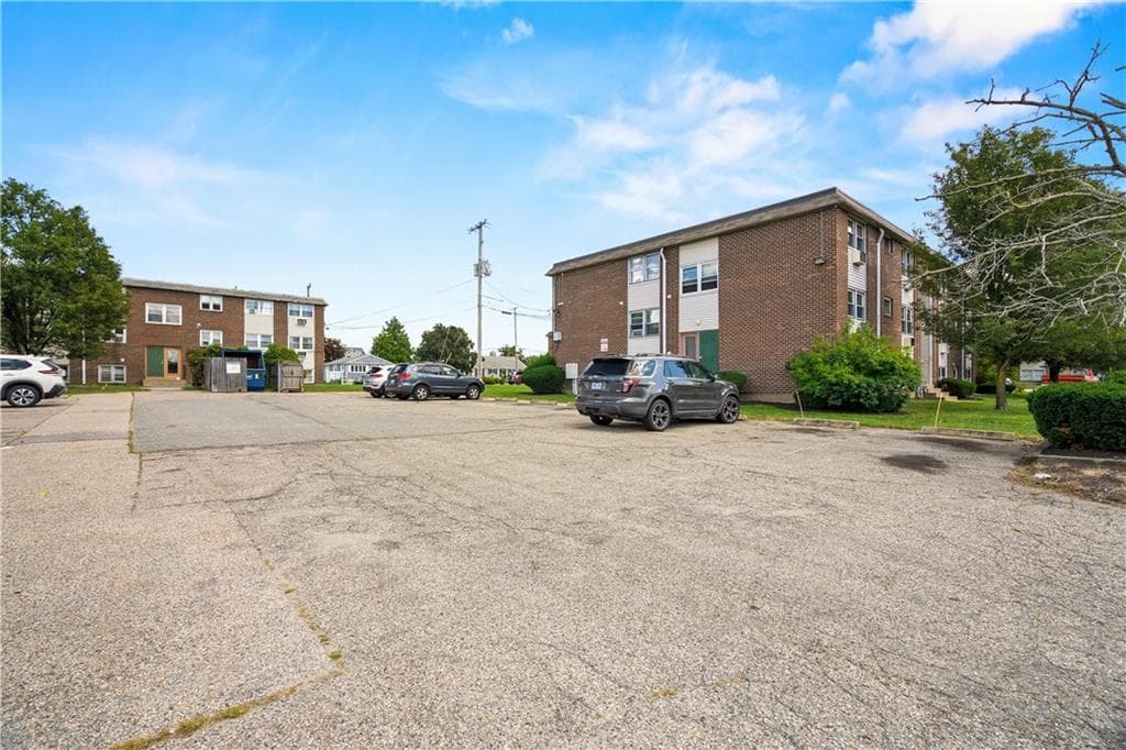 Condominium at 50 Carnation Street UNIT 6, Pawtucket, photo 5 of 23
