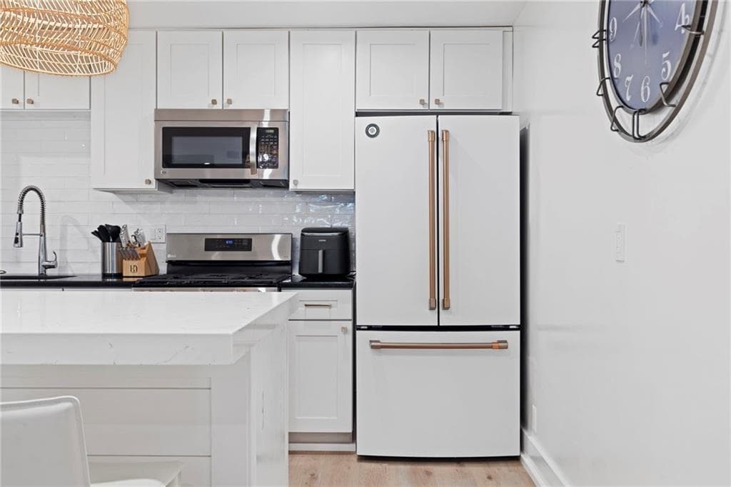 Condominium at 426 Spring Street UNIT B101, Newport, photo 6 of 36