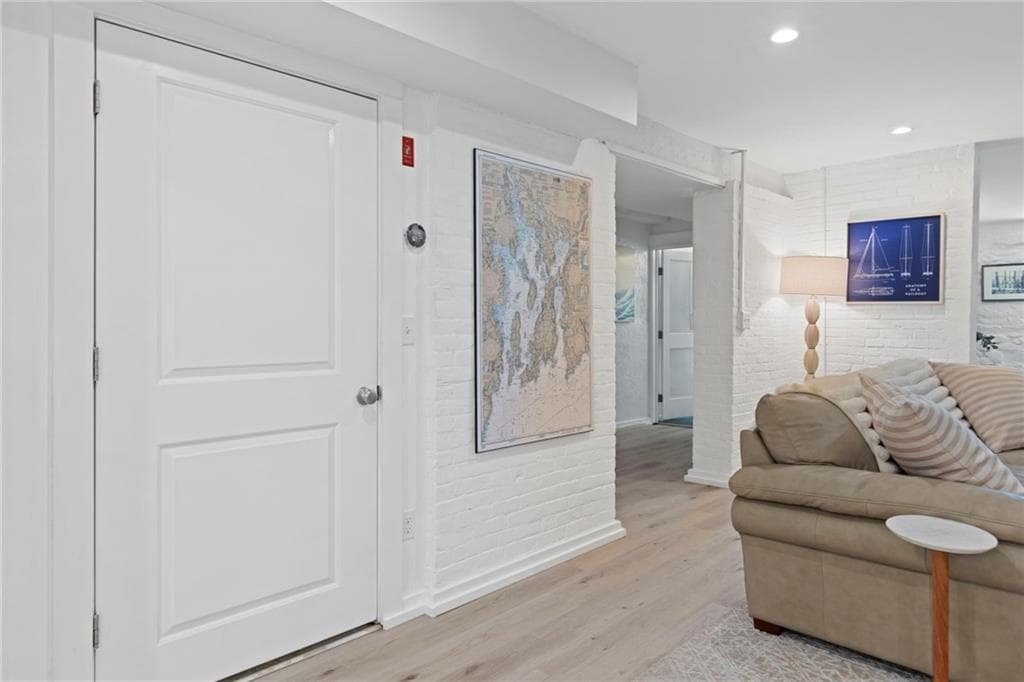 Condominium at 426 Spring Street UNIT B101, Newport, photo 26 of 36