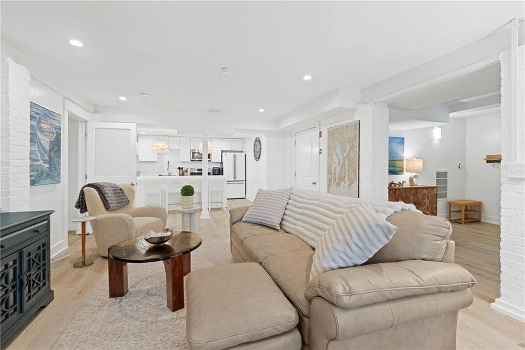 Condominium at 426 Spring Street UNIT B101, Newport, photo 9 of 36