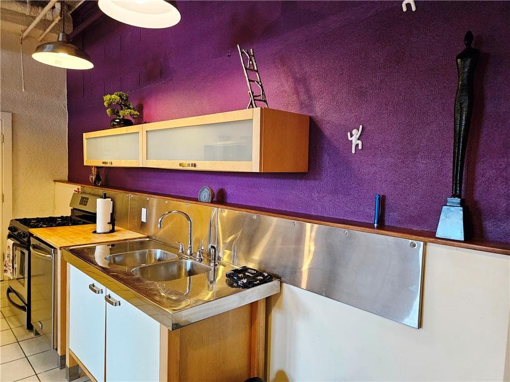 Condominium at 404 Roosevelt Avenue UNIT 103G, Central Falls, photo 4 of 23