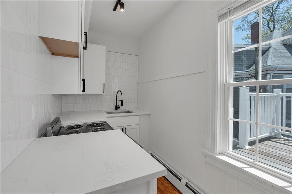 Multi Family at 511 Angell Street, Providence, photo 14 of 33