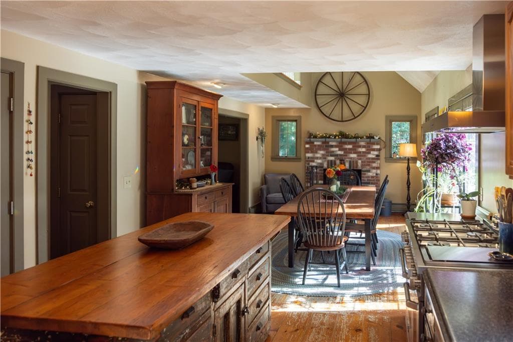 Single Family Residence at 17 Boswell Trail, Foster, photo 7 of 50