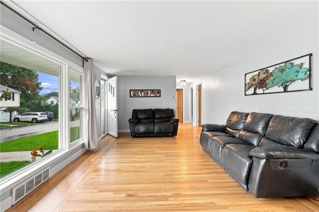 Single Family Residence at 36 Brookfield Drive, Cranston, photo 25 of 50