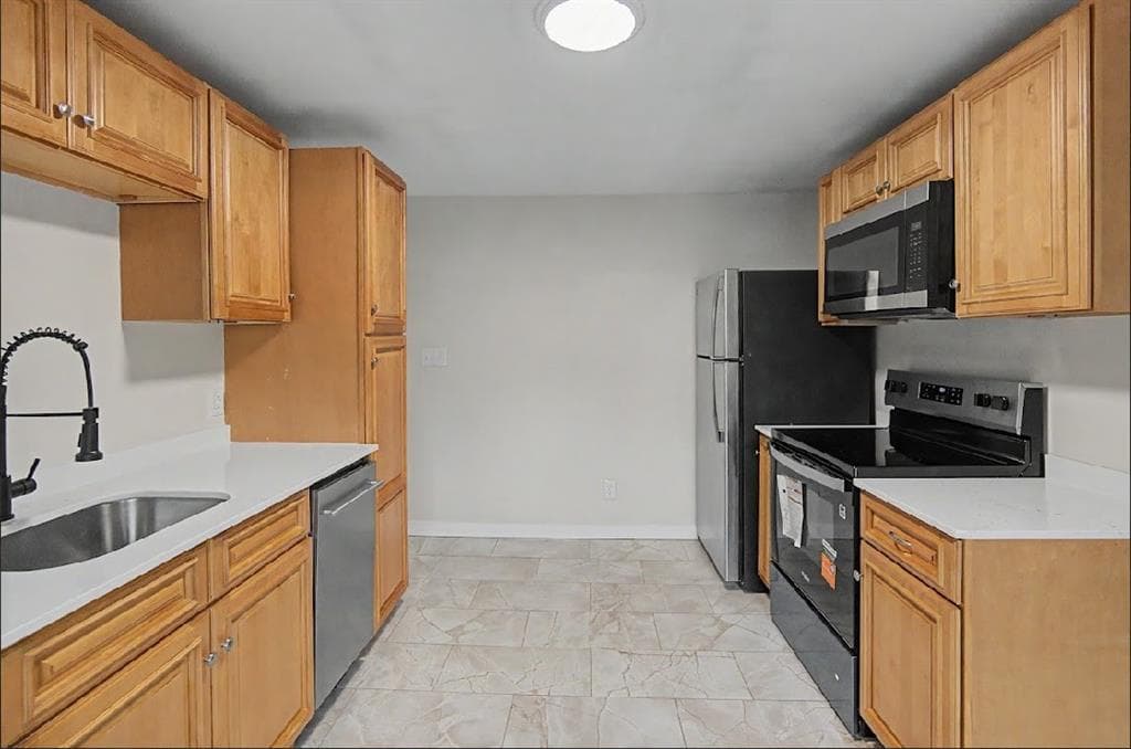 Multi Family at 69 Hull Street, Warwick, photo 9 of 17