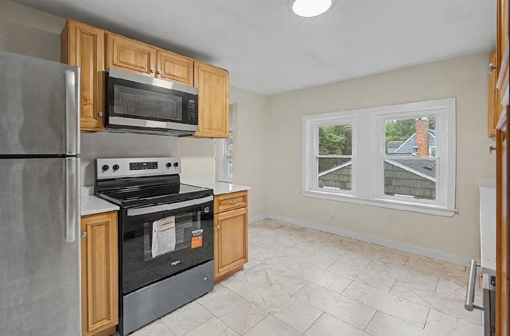 Multi Family at 69 Hull Street, Warwick, photo 11 of 17