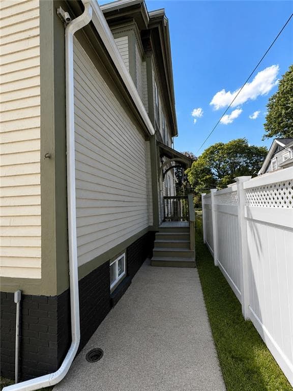 Multi Family at 474 Main Street, Woonsocket, photo 11 of 49