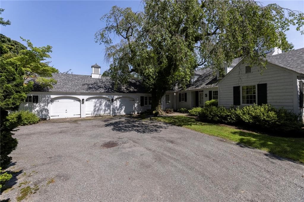 Single Family Residence at 250 Rumstick Road, Barrington, photo 6 of 49