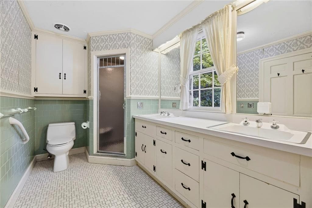 Single Family Residence at 250 Rumstick Road, Barrington, photo 28 of 49