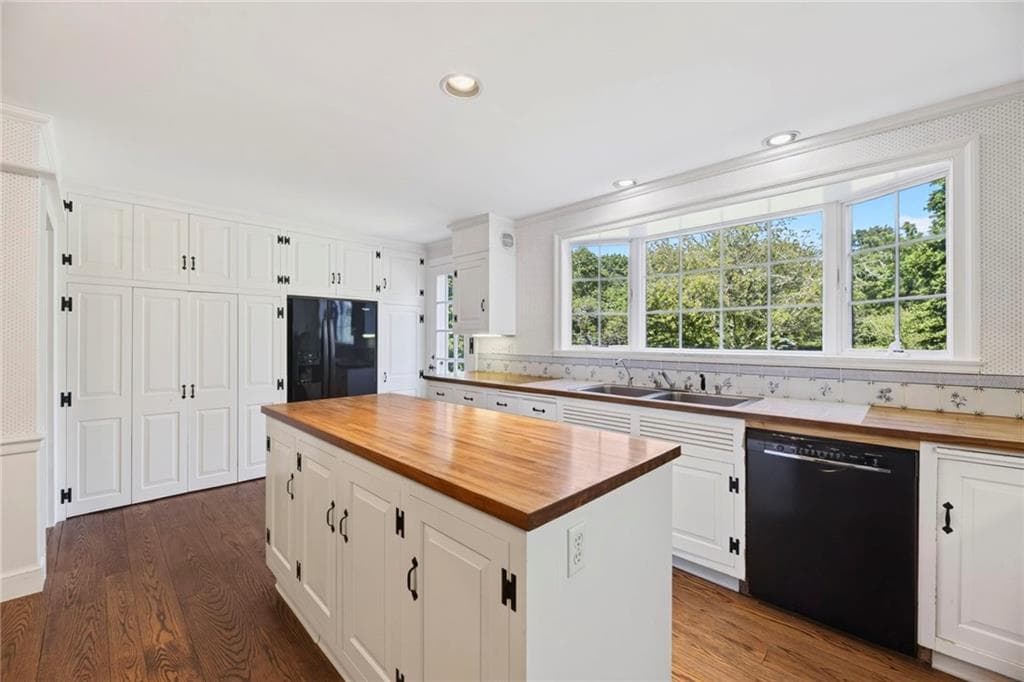Single Family Residence at 250 Rumstick Road, Barrington, photo 18 of 49