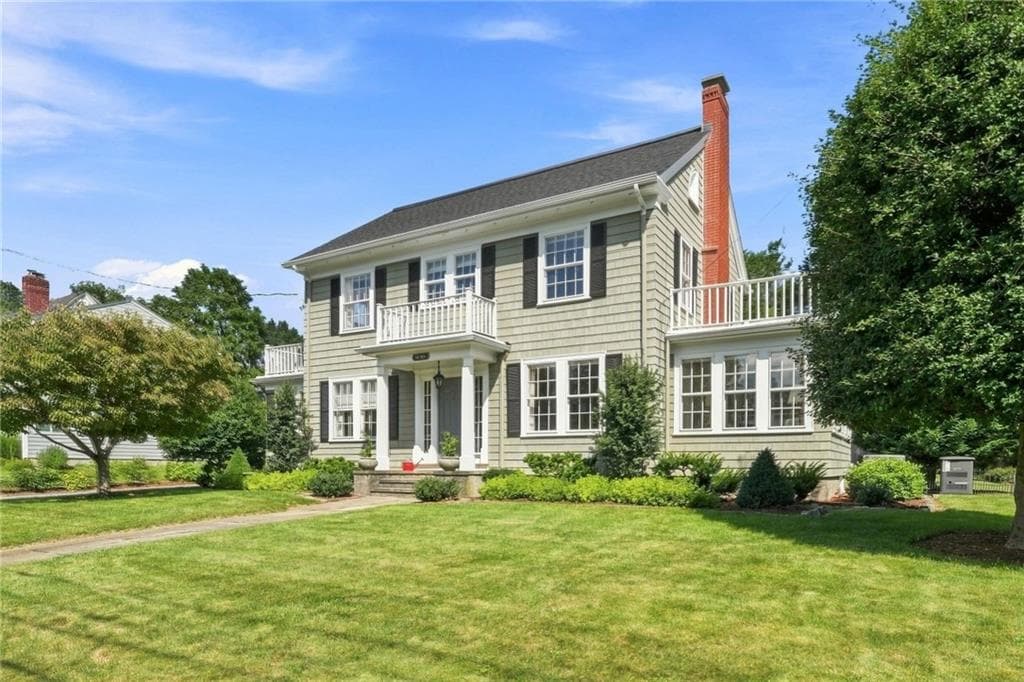 Single Family Residence at 7 Elton Road, Barrington, photo 2 of 50