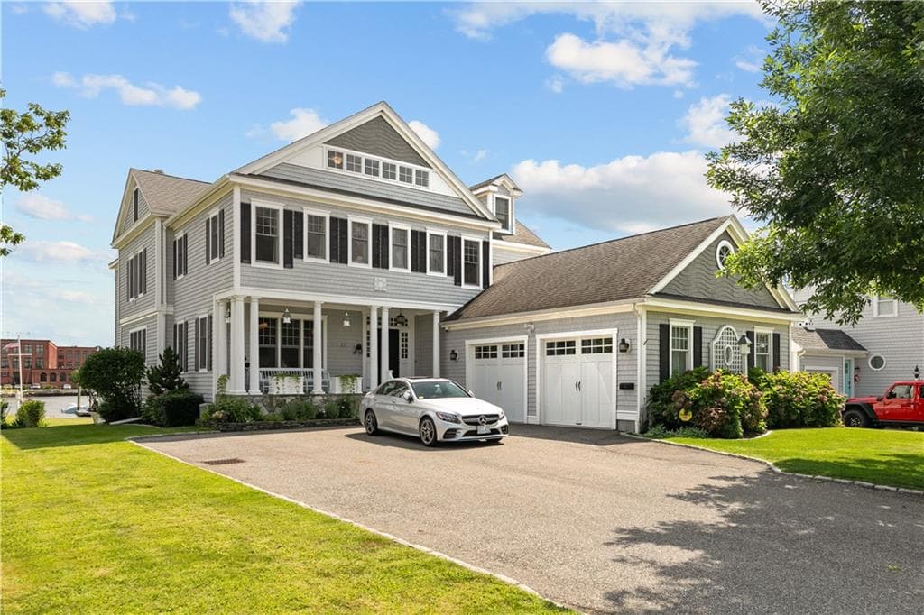 Single Family Residence at 22 Tyler Point Road, Barrington, photo 5 of 50
